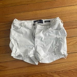 White hollister shorts